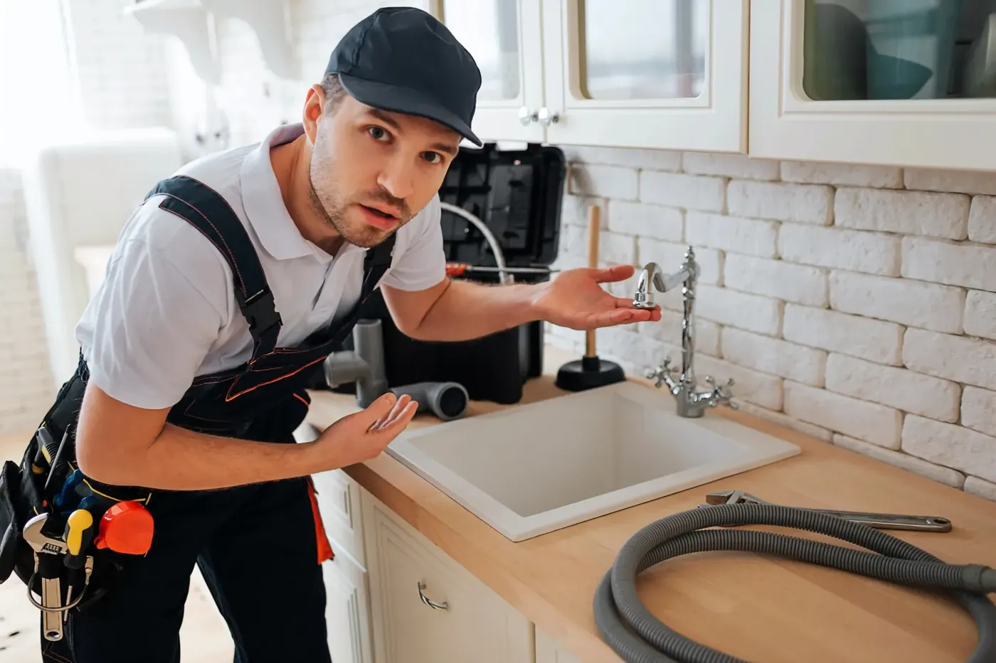 Remplacement d'un mitigeur de cuisine par un plombier du réseau